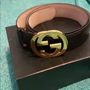 Gucci belt gold buckle